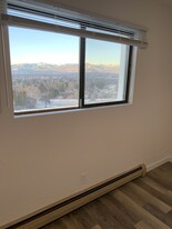 2228 W Foothills Dr, Unit #3 in Missoula, MT - Foto de edificio - Building Photo