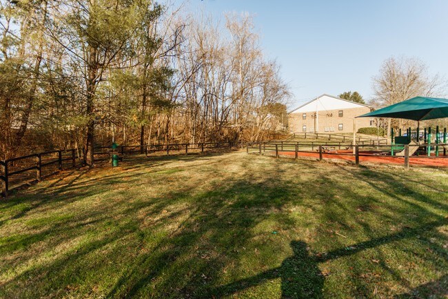 South Wind Apartment Homes in Franklin, TN - Building Photo - Building Photo