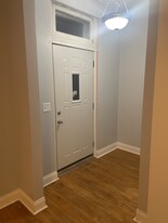 2737 S Avers Ave, Unit 2 in Chicago, IL - Building Photo