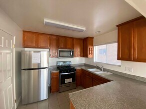 762 W 21st St in Los Angeles, CA - Building Photo - Building Photo