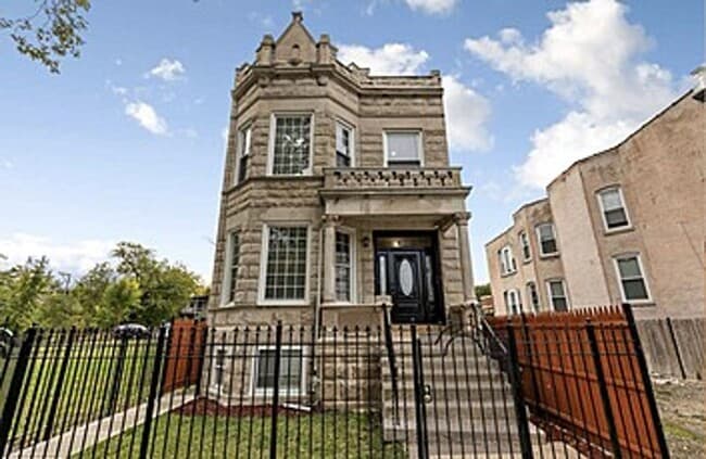 1826 S Drake Ave in Chicago, IL - Building Photo - Building Photo