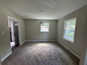1203 Northwoods Dr in Kings Mountain, NC - Building Photo - Building Photo