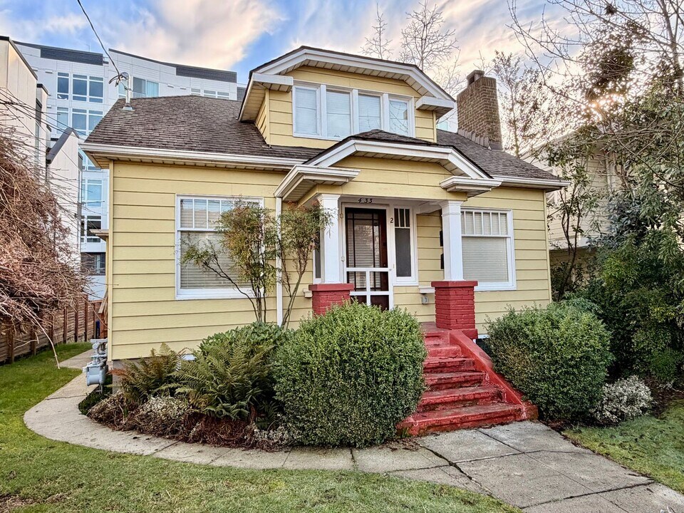 433 NE 73rd St in Seattle, WA - Building Photo