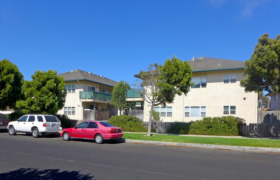 310-314 N L St in Lompoc, CA - Building Photo