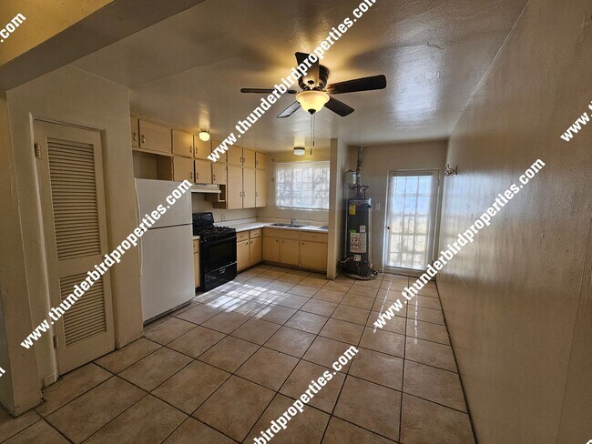1624 Coal Ave SE-Unit -Unit A (PG3000397) in Albuquerque, NM - Building Photo - Building Photo