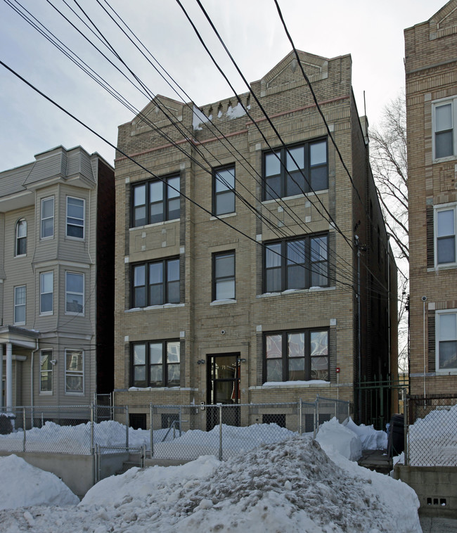 71 Bostwick Ave in Jersey City, NJ - Building Photo - Building Photo