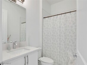 20329 Fair Oak Ln in Estero, FL - Foto de edificio - Building Photo