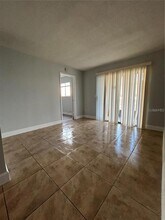 946 Lake Destiny Rd in Altamonte Springs, FL - Building Photo - Building Photo