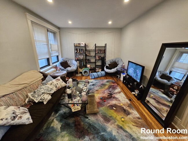 1762 Commonwealth Ave in Boston, MA - Building Photo - Building Photo
