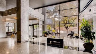 620 Peachtree St NE, Unit 904 in Atlanta, GA - Building Photo