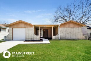 13406 Chesterton Dr in San Antonio, TX - Building Photo