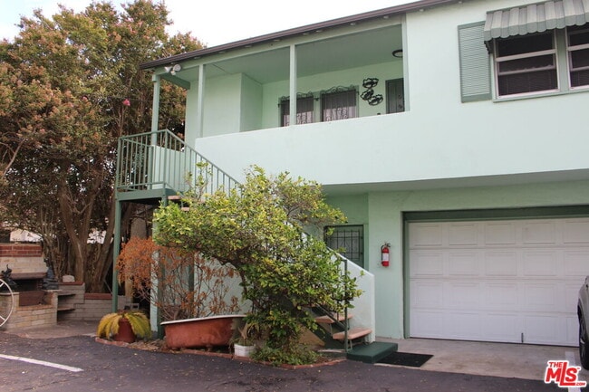1154 Irolo St in Los Angeles, CA - Building Photo - Building Photo