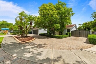 13425 SW 91st Ter in Miami, FL - Building Photo - Building Photo