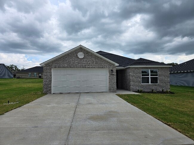 property at 1406 E Piedmont Ct