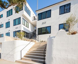 The Coastal Apartments in Santa Monica, CA - Foto de edificio - Building Photo