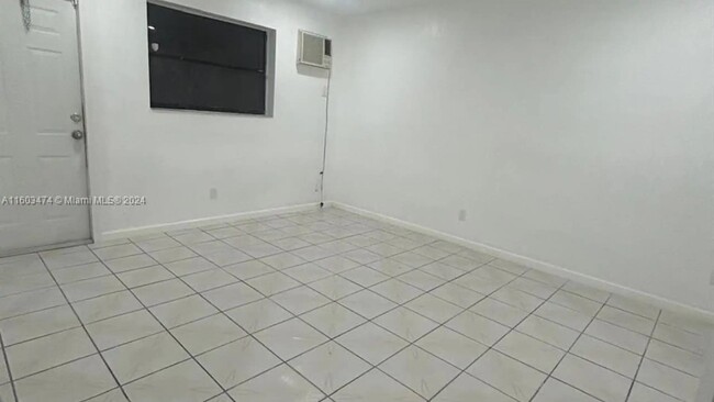 1538 NW 52nd Ave in Lauderhill, FL - Building Photo - Building Photo