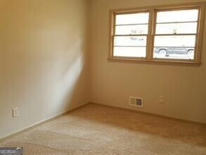 6304 Shore Dr in Douglasville, GA - Building Photo - Building Photo