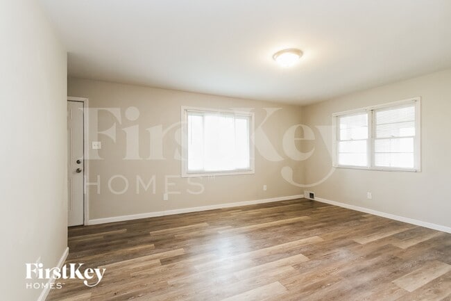 9045 E 18th St in Indianapolis, IN - Building Photo - Building Photo