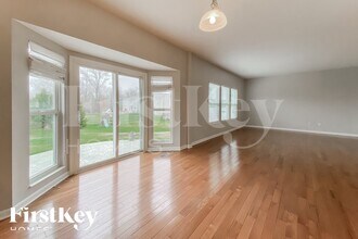 4737 Turfway Trail in Batavia, OH - Building Photo - Building Photo