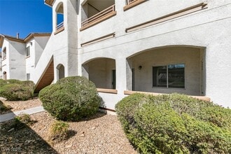 5655 E Sahara Ave in Las Vegas, NV - Building Photo - Building Photo