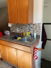 652 Wilson St, Unit UP B in Winona, MN - Building Photo - Building Photo