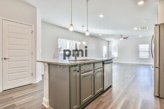 247 Magnolia Villas Dr in Cornelia, GA - Building Photo - Building Photo