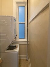 903 N Wood St, Unit 1st Floor in Chicago, IL - Foto de edificio - Building Photo