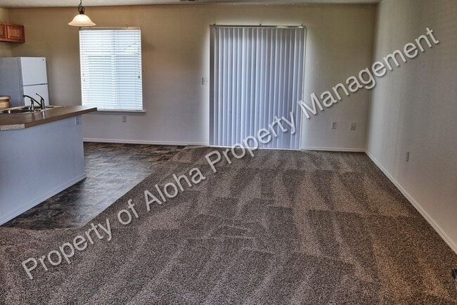 1037 W Pine Ave in Meridian, ID - Building Photo - Building Photo