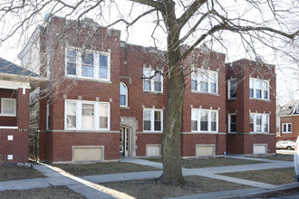 3253 W 66th Pl in Chicago, IL - Building Photo - Building Photo