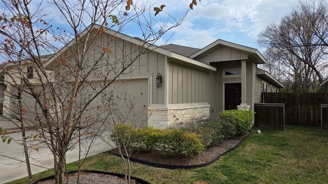 9729 Grosbeak Ln in Magnolia, TX - Building Photo - Building Photo