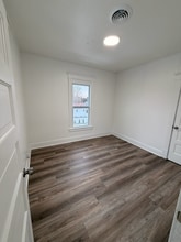 1564 Laharpe St in La Salle, IL - Building Photo - Building Photo