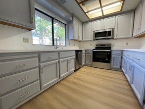 5645 Celine Dr in Citrus Heights, CA - Building Photo - Building Photo