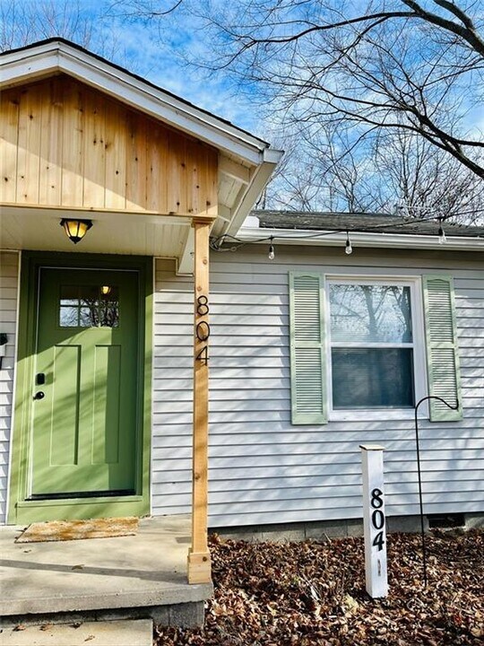 804 NW B St in Bentonville, AR - Building Photo