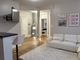 1050 Commonwealth Ave in Boston, MA - Building Photo