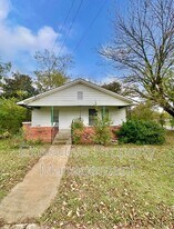 10 Center St in Bessemer, AL - Building Photo