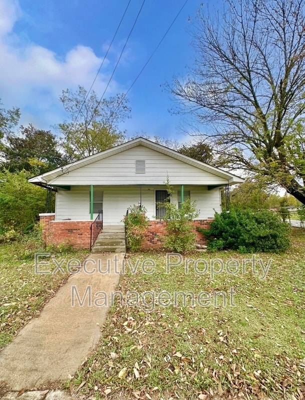 property at 10 Center St