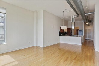 3820 Roswell Rd NE in Atlanta, GA - Foto de edificio - Building Photo