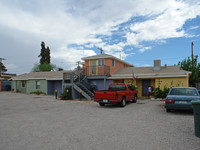 Bellevue Hideaway Apartments in Tucson, AZ - Foto de edificio - Building Photo