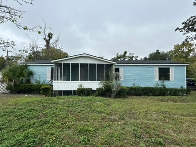property at 12556 Palmetto St