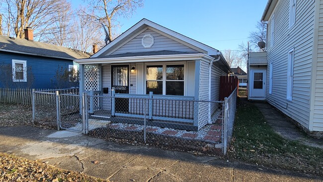 1410 Ekin Ave in New Albany, IN - Building Photo - Building Photo