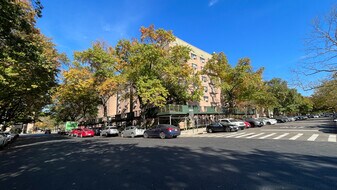 31-31 138th St in Flushing, NY - Building Photo