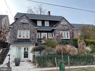 property at 3364 Stuyvesant Pl NW
