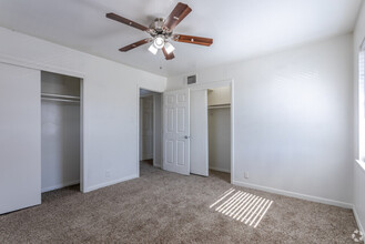 Cedar Elm Apartments in Midland, TX - Building Photo - Building Photo