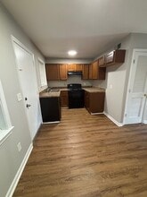 Pineview Pointe Apartments in Birmingham, AL - Building Photo - Building Photo