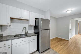 47 Espy Rd in Caldwell, NJ - Building Photo - Building Photo