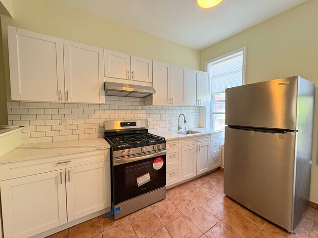 614 Bramhall Ave, Unit 2