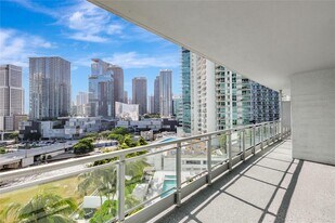 90 SW 3rd St, Unit 1602 in Miami, FL - Building Photo