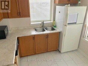 3 Greystone Walk Dr in Toronto, ON - Building Photo - Building Photo