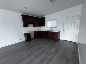 372 W 9th St in San Bernardino, CA - Building Photo - Building Photo