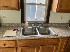 37 Lawn St in Attleboro, MA - Building Photo - Building Photo